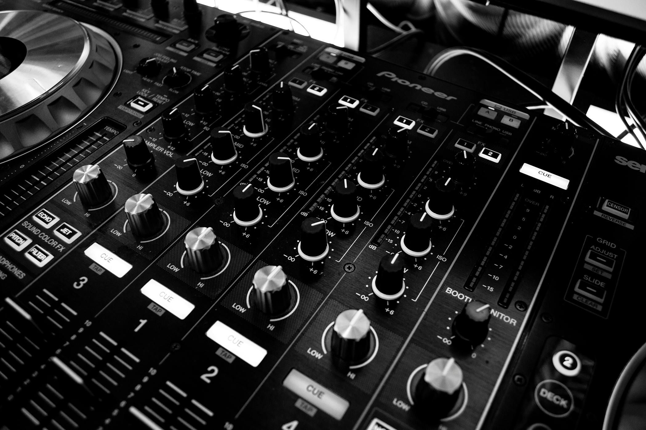 AI Sound Effect Generator: The Complete Guide